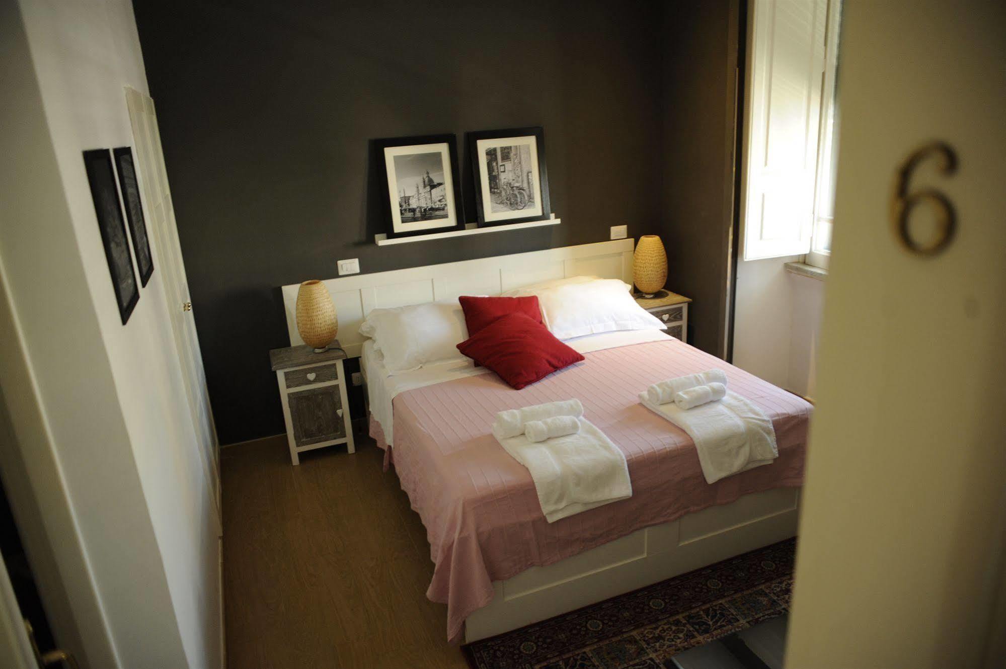 Pigneto Luxury Rooms Рим Екстер'єр фото