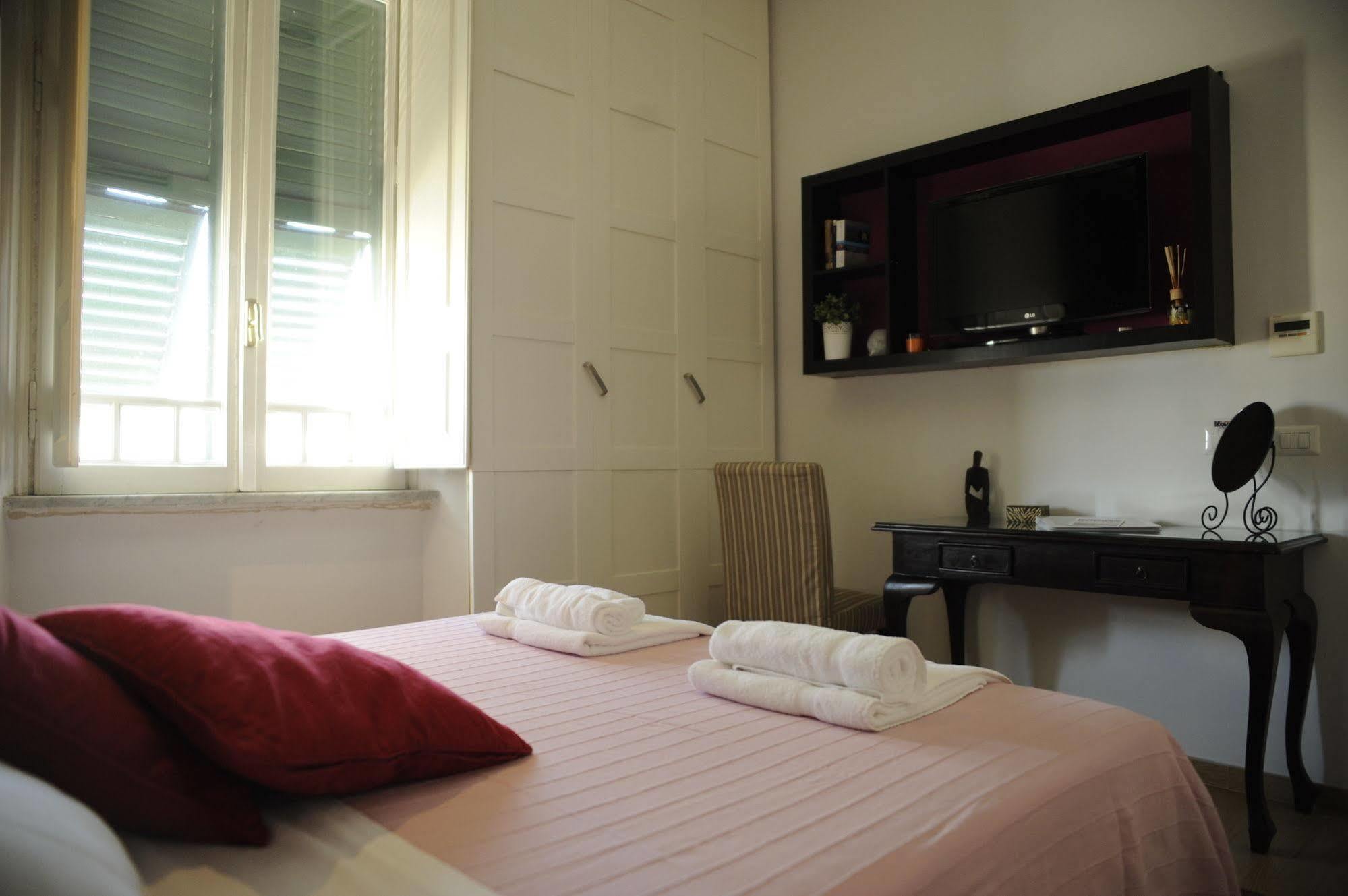 Pigneto Luxury Rooms Рим Екстер'єр фото